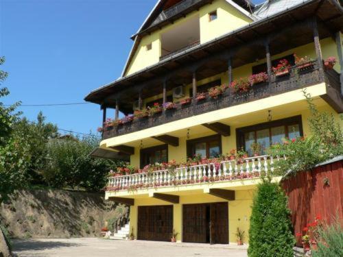 Pension Garofita Яш Екстериор снимка